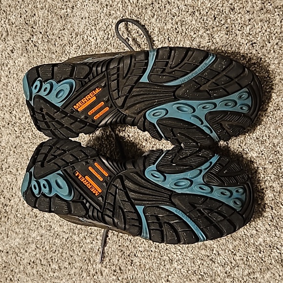 Women's Merrell Steel Toe Shoes. - Picture 6 of 8